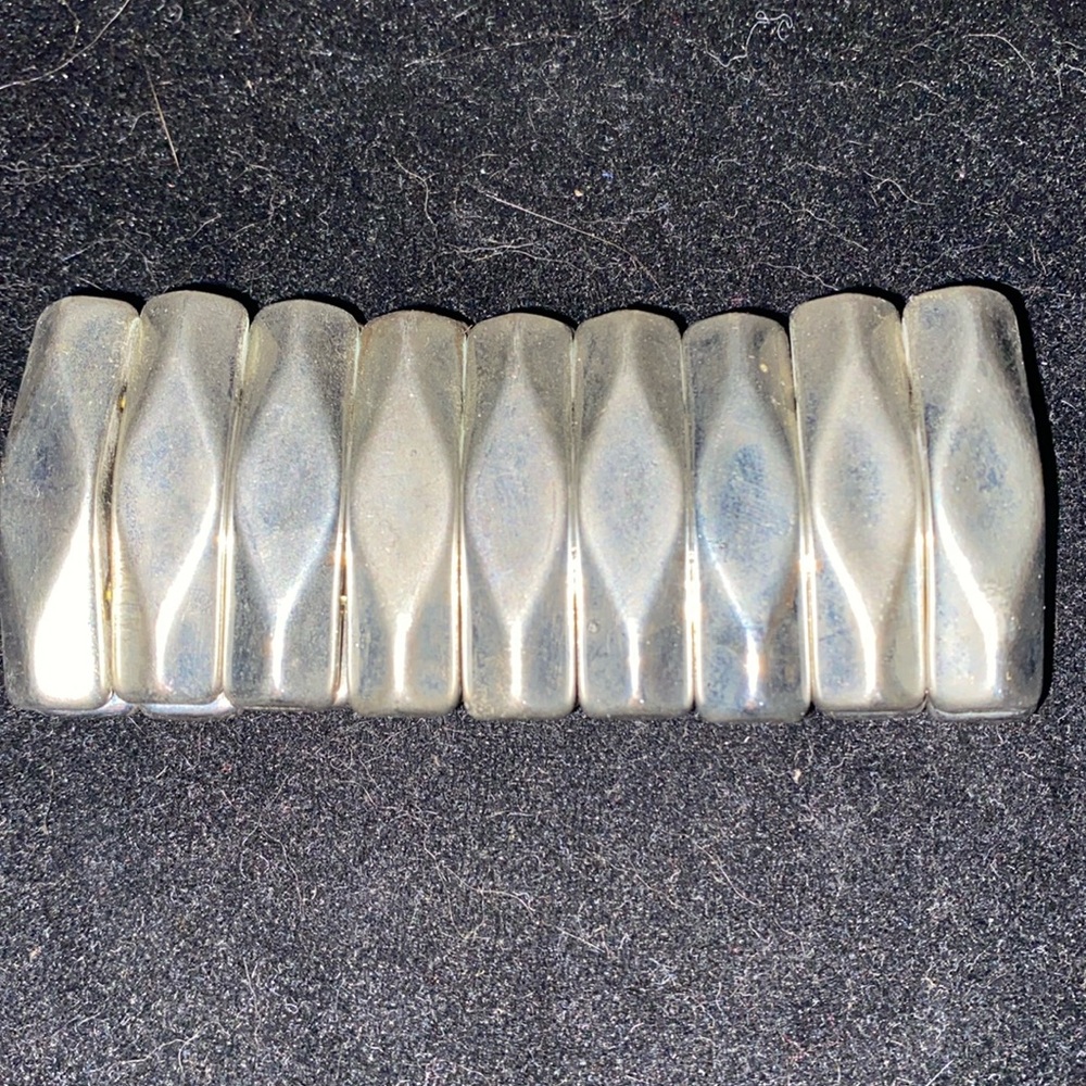 Stretch bracelet. Cookie Lee costume jewelry